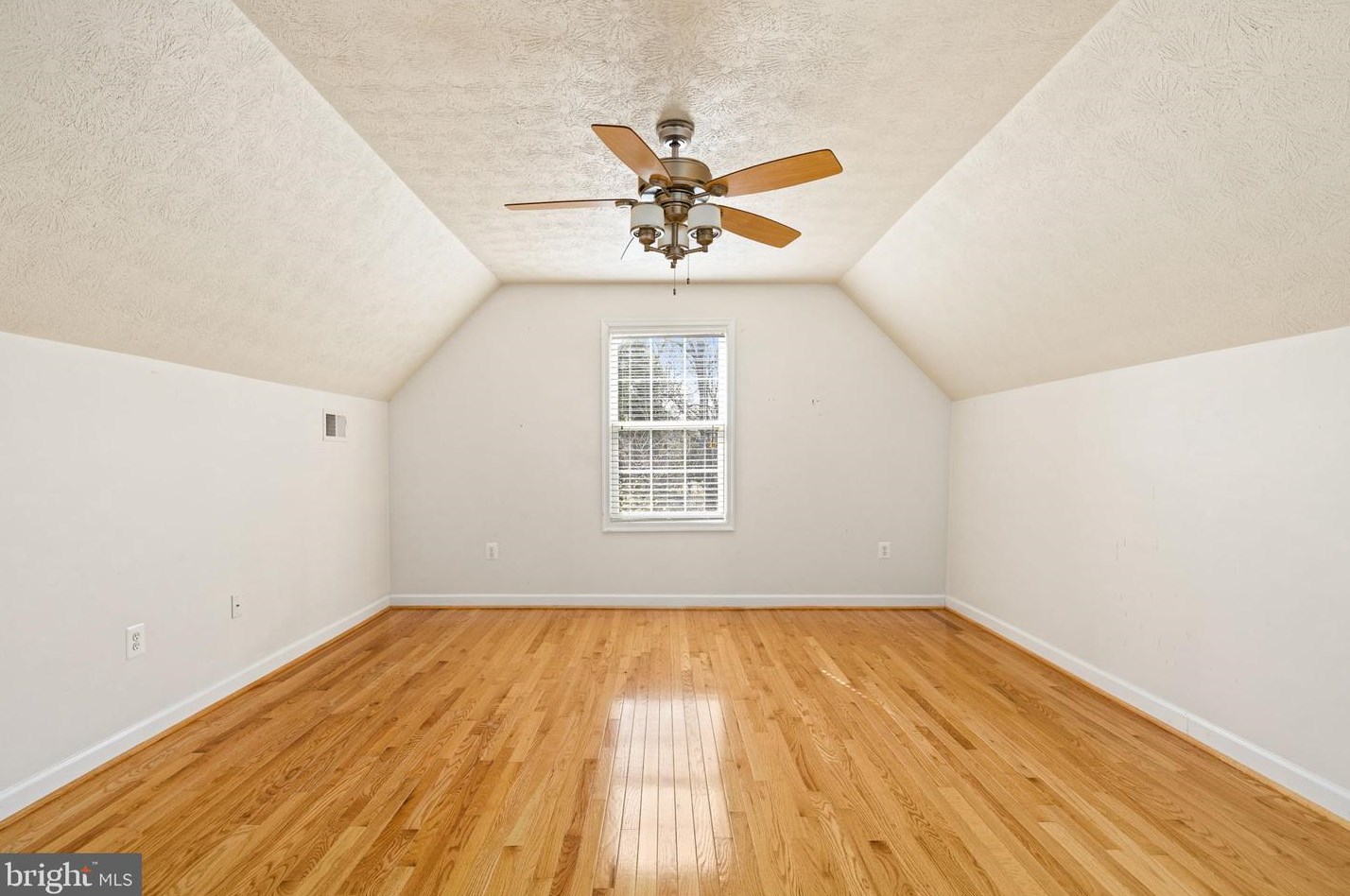 200 7th St, Colonial Bch VA  22443-1606 exterior