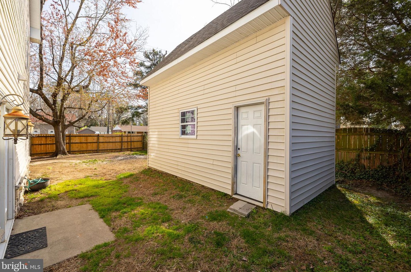 200 7th St, Colonial Bch VA  22443-1606 exterior