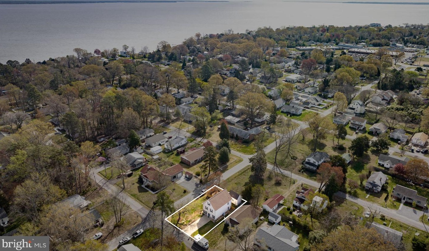 200 7th St, Colonial Bch VA  22443-1606 exterior