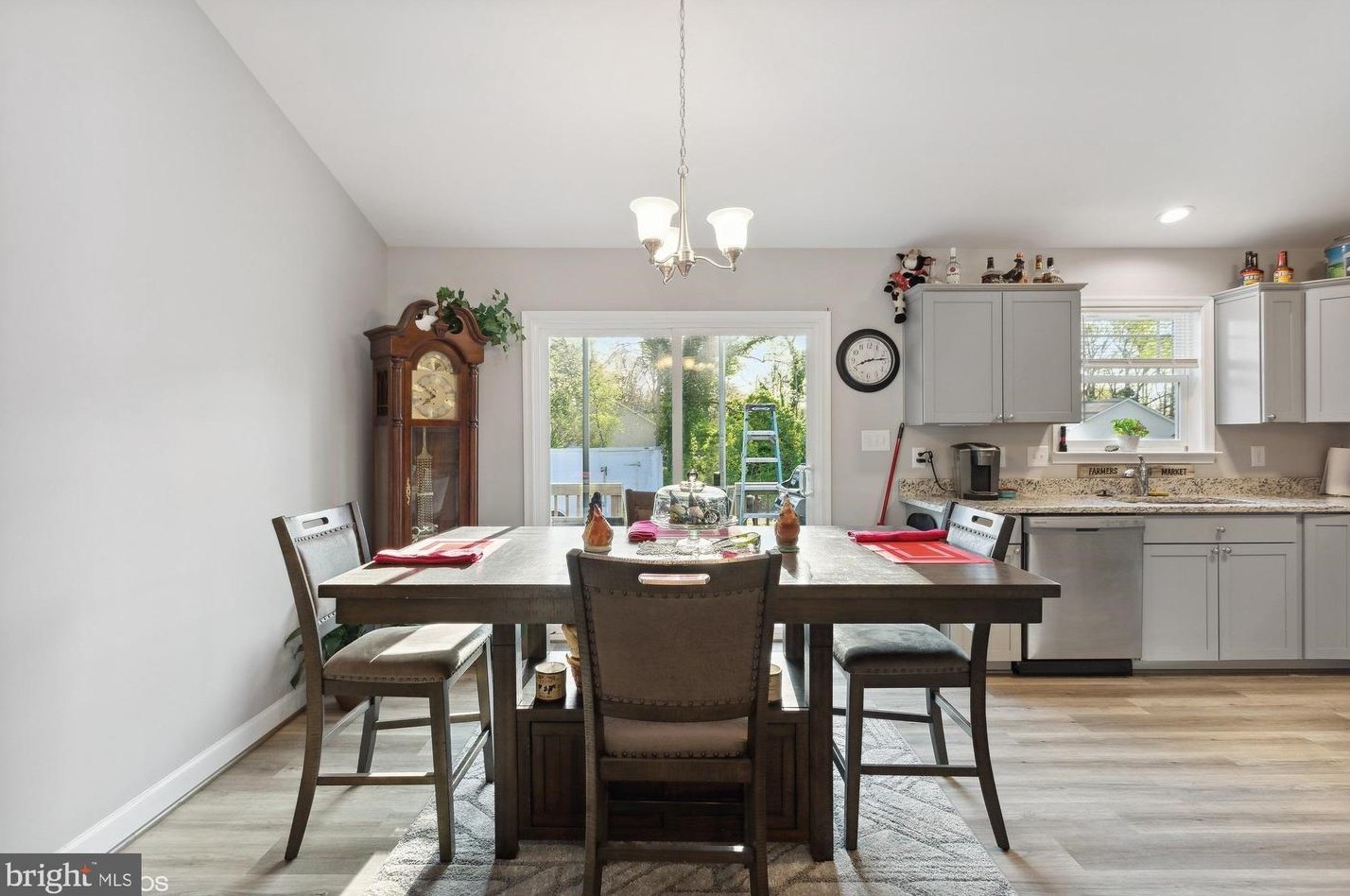 711 Jackson St, Colonial Bch VA 22443-2136 exterior