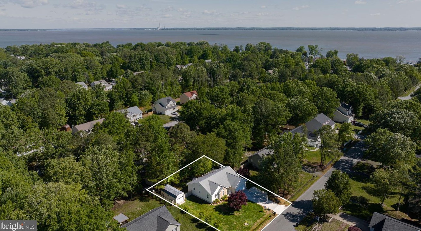 213 Meadow Ave, Colonial Bch VA  22443-1216 exterior