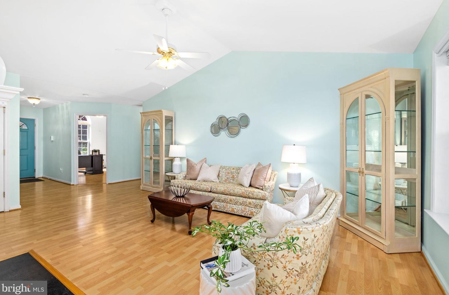 213 Meadow Ave, Colonial Bch VA  22443-1216 exterior