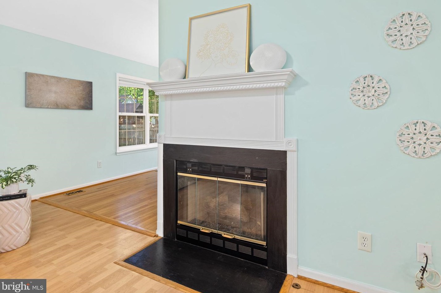 213 Meadow Ave, Colonial Bch VA  22443-1216 exterior