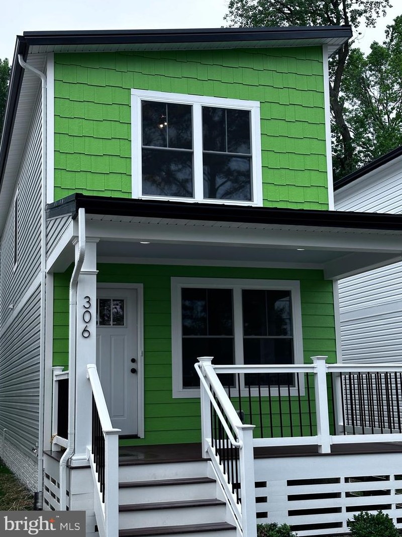 306 1st St, Colonial Bch VA  22443-1803 exterior