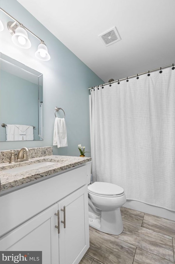 248 7th St, Colonial Bch VA  22443-1606 exterior