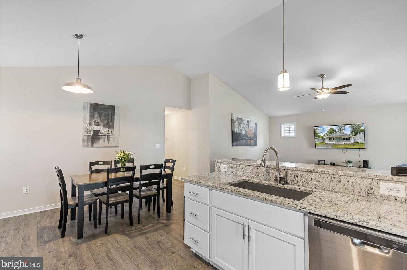 248 7th St, Colonial Bch VA  22443-1606 exterior