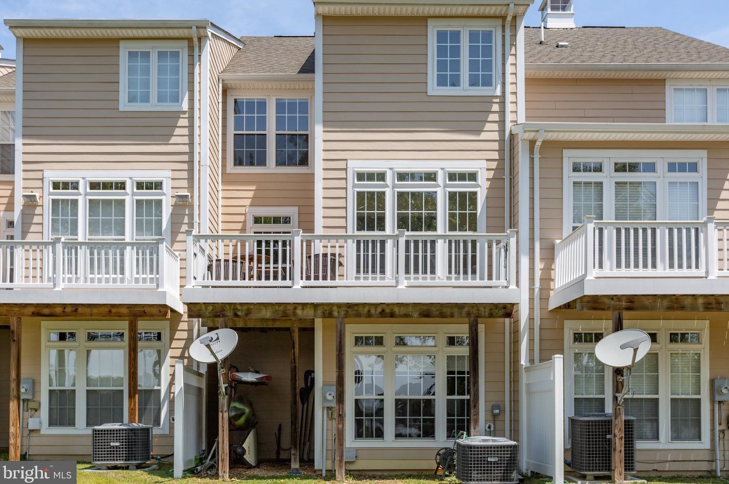 202 Monroe Point Dr, Colonial Bch VA  22443-1943 exterior