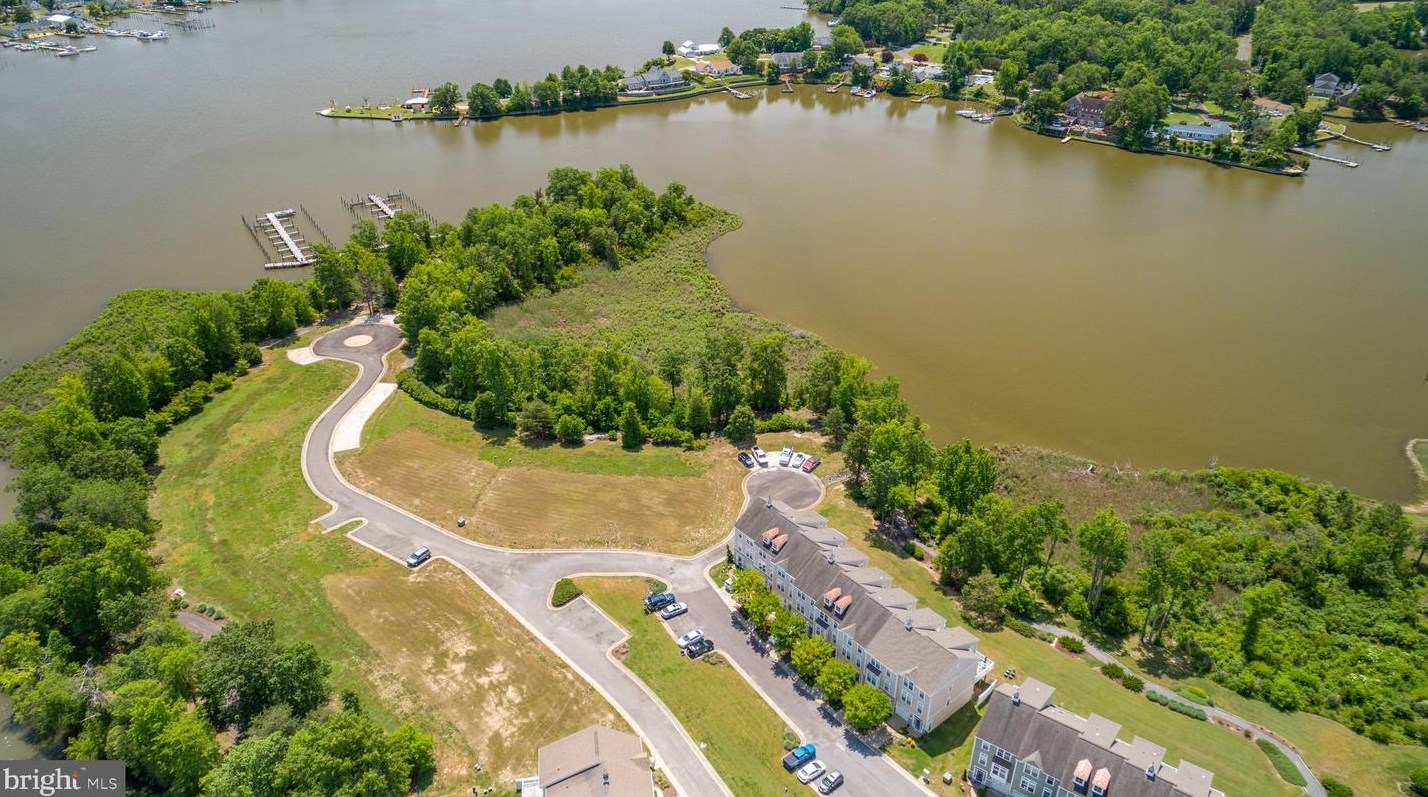 202 Monroe Point Dr, Colonial Bch VA  22443-1943 exterior