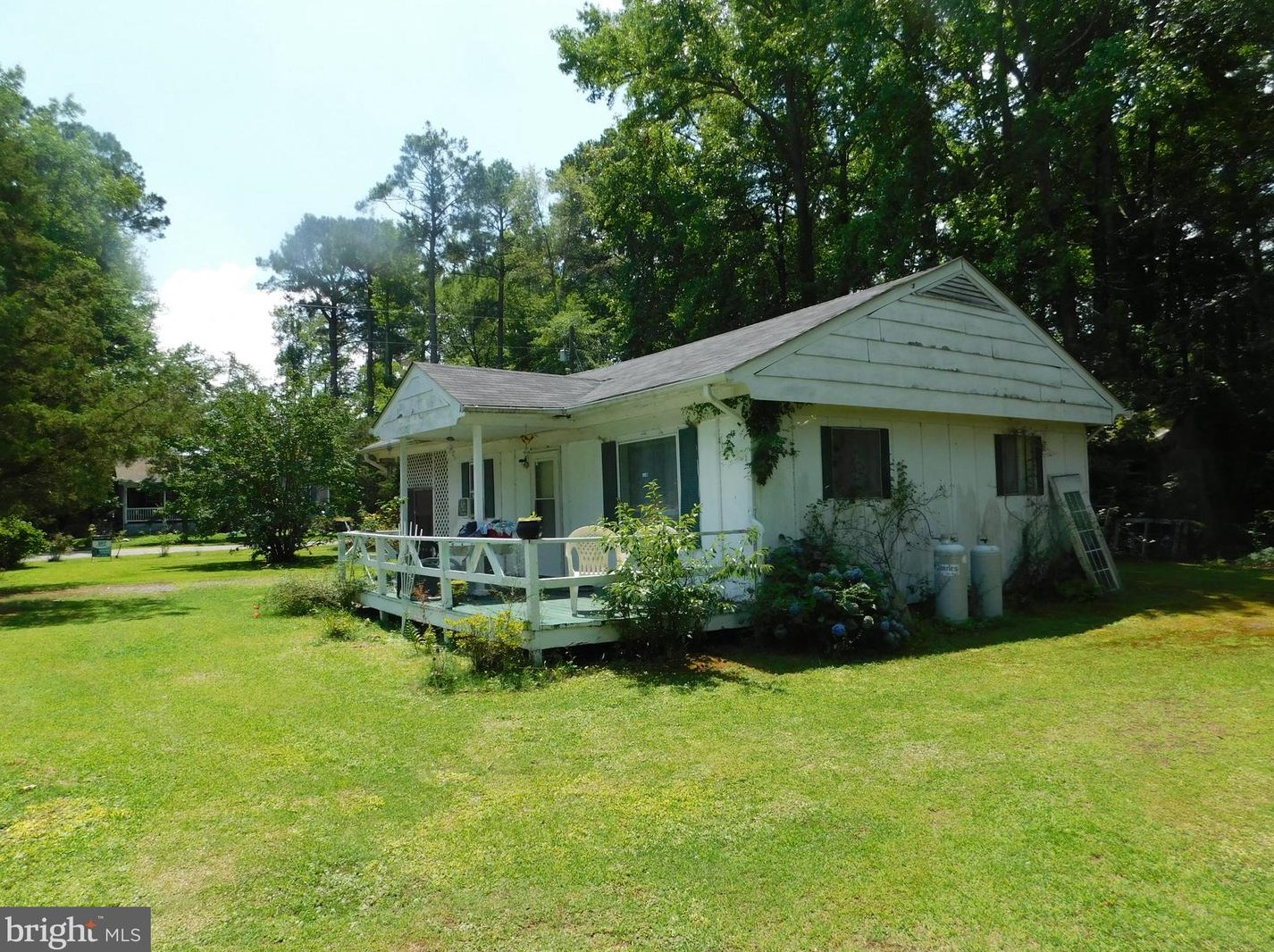 416 Brk Dr, Colonial Bch VA  22443-5050 exterior