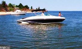 104 Brooks Dr, Colonial Bch VA  22443-5049 exterior