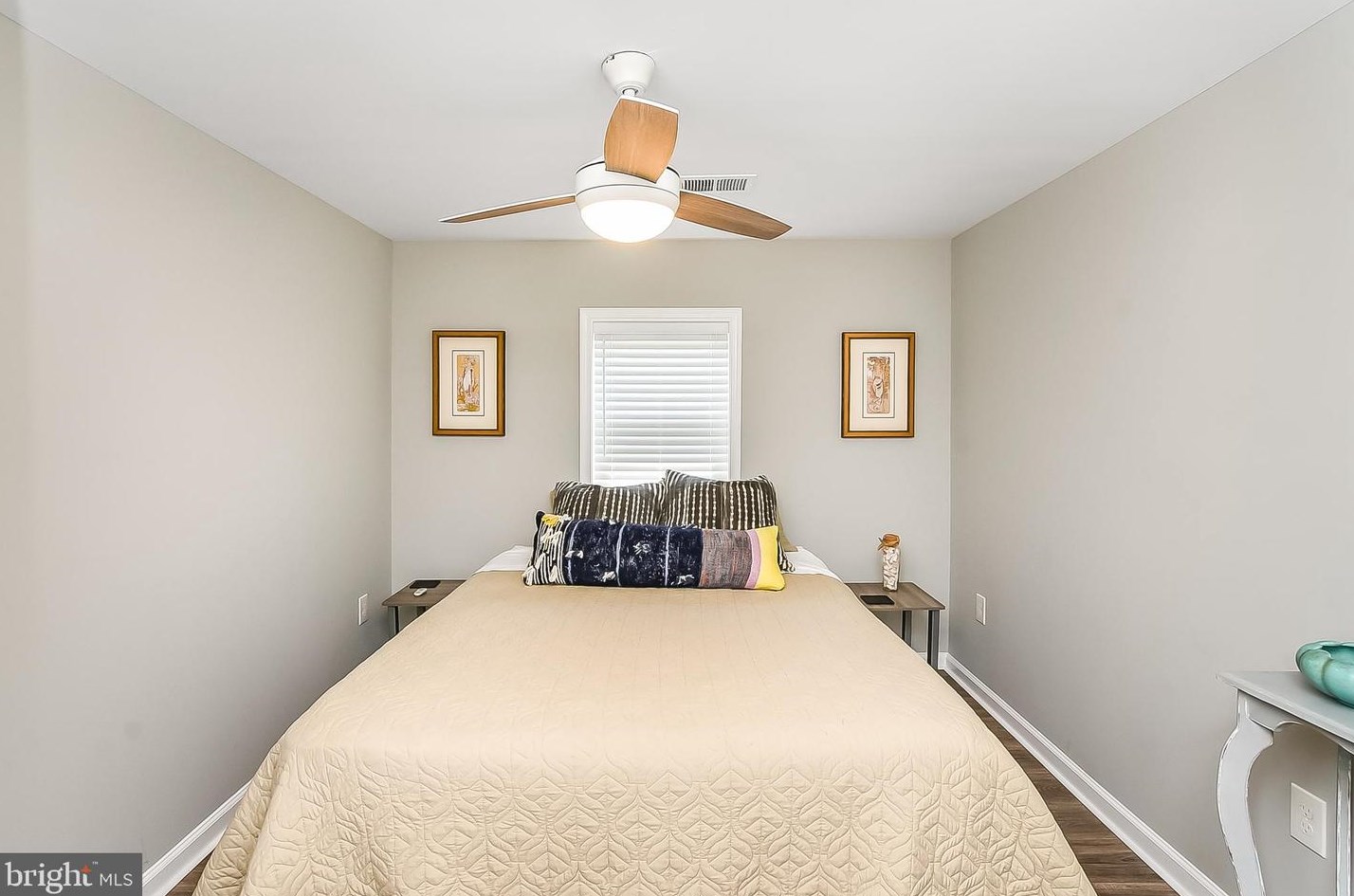 1324 Monroe Bay Ave, Colonial Bch VA  22443-2922 exterior