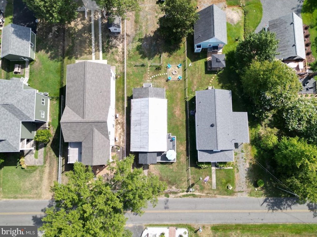 1324 Monroe Bay Ave, Colonial Bch VA  22443-2922 exterior