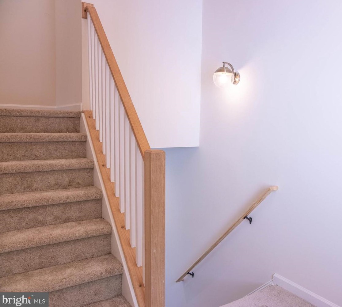 123 8th St, Colonial Bch VA  22443-1611 exterior