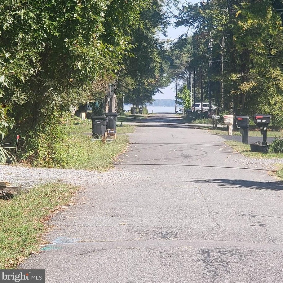 123 8th St, Colonial Bch VA  22443-1611 exterior