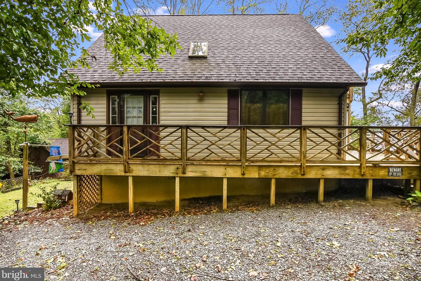 1425 Independence Dr, Montross VA  22520-8616 exterior