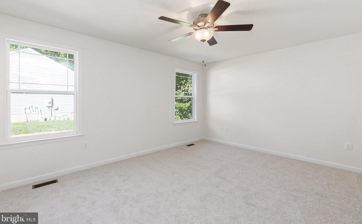 32 Cir Ln, Colonial Bch VA  22443-3100 exterior