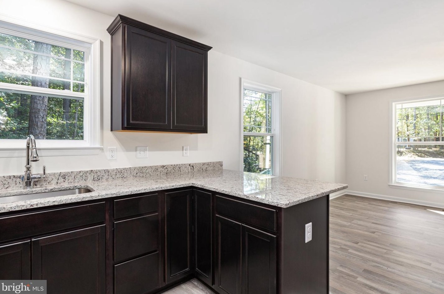 32 Cir Ln, Colonial Bch VA  22443-3100 exterior