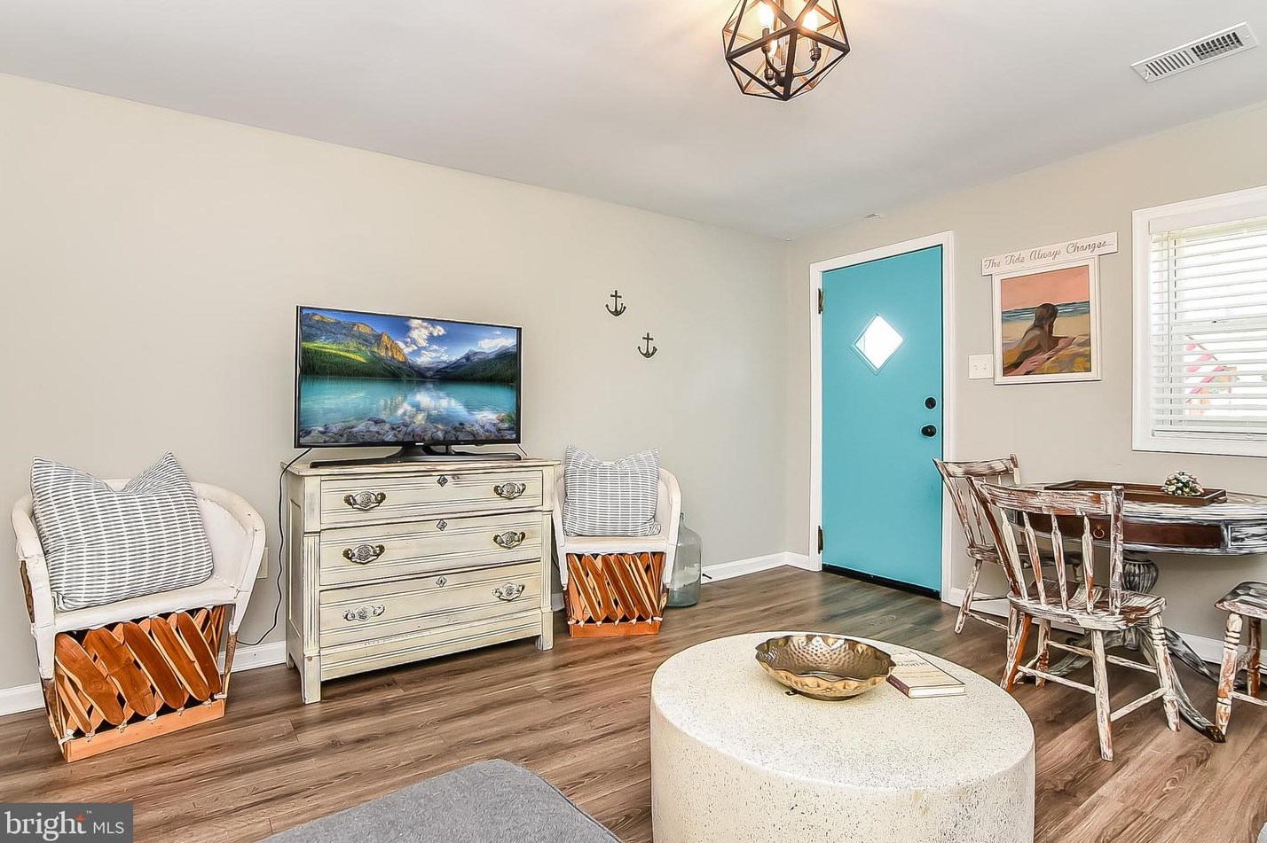 1324 Monroe Bay Ave, Colonial Bch VA  22443-2922 exterior