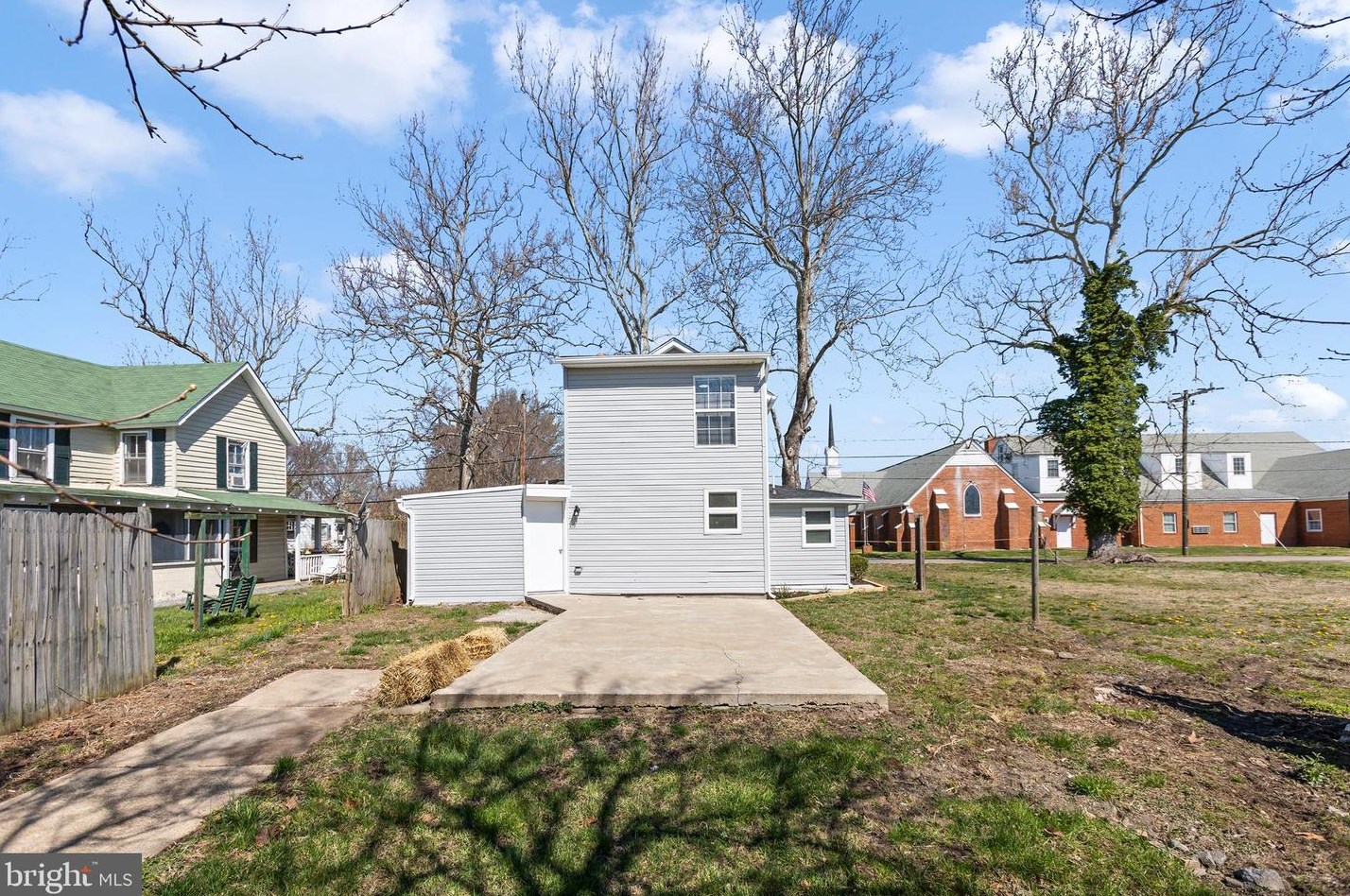 116 Boundary St, Colonial Bch VA  22443-2408 exterior