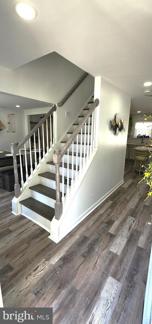 207 Dogwood Ave, Colonial Bch VA  22443-1307 exterior