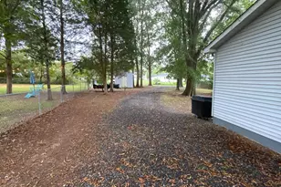 236 Cedar Ave, Colonial Beach, VA 22443 - Photo 25