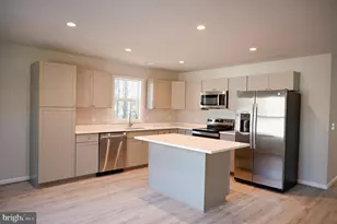 86 Woodbine Dr, Colonial Beach, VA 22443 - Photo 5