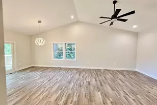 784 Lakeview Dr, Colonial Beach, VA 22443 - Photo 5