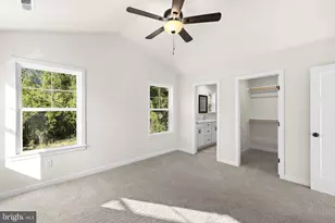 729 Lakeview Dr, Colonial Beach, VA 22443 - Photo 25