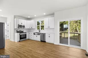 739 Lakeview Dr, Colonial Beach, VA 22443 - Photo 11