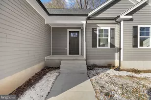 749 Lakeview Dr, Colonial Beach, VA 22443 - Photo 37