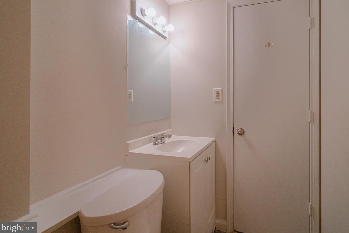 1012 Woodland Ave, Winchester VA  22601-5826 exterior