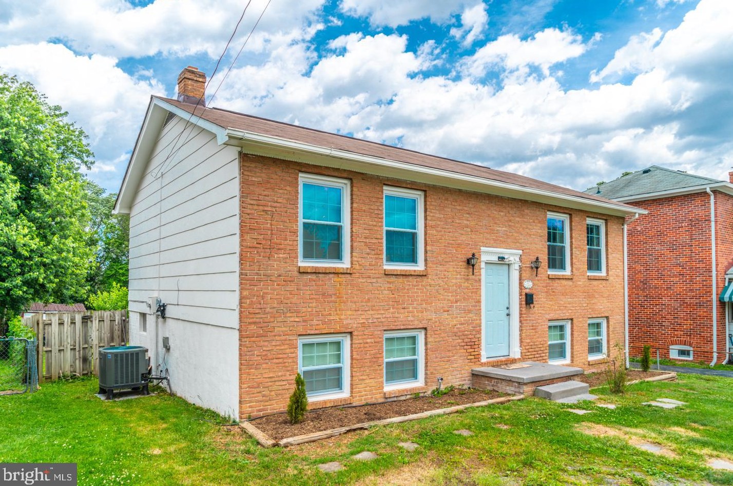 1012 Woodland Ave, Winchester VA  22601-5826 exterior