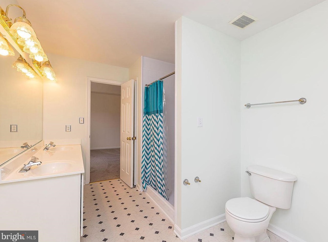 2832 Saratoga Dr, Winchester VA 22601-2622 exterior