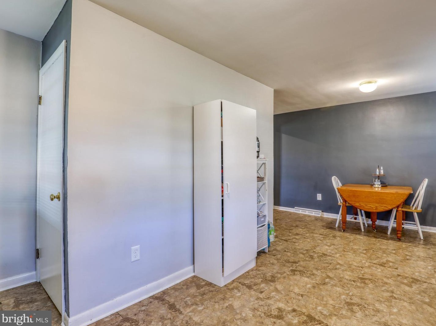 331 Fox Dr, Winchester VA  22601-3039 exterior