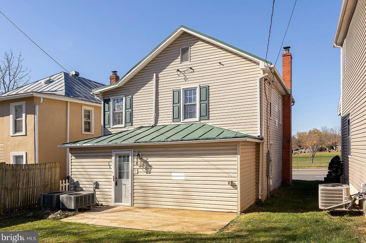 20 Pleasant Valley Rd, Winchester VA  22601-5235 exterior