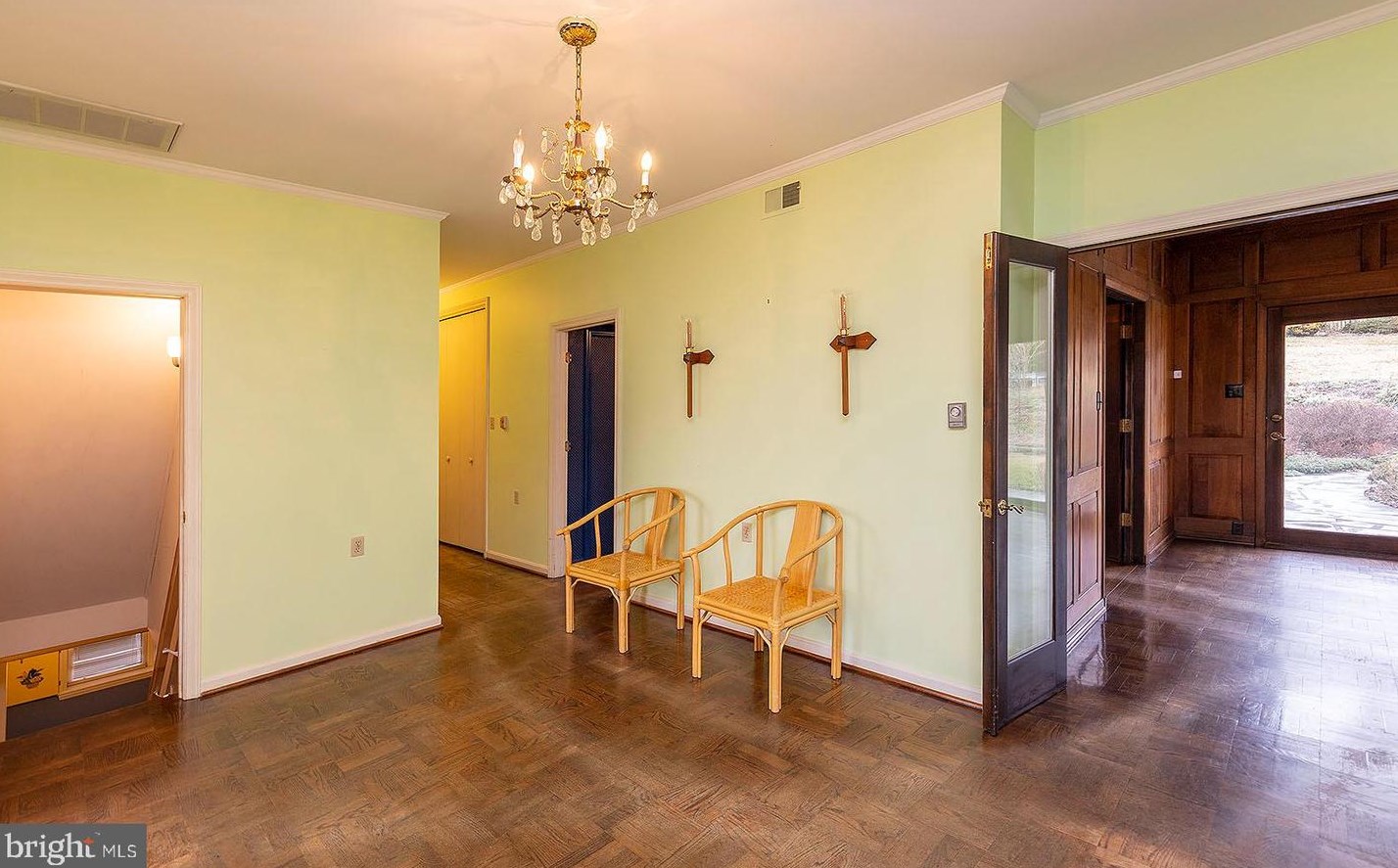 1413 Handley Ave, Winchester VA  22601-3746 exterior