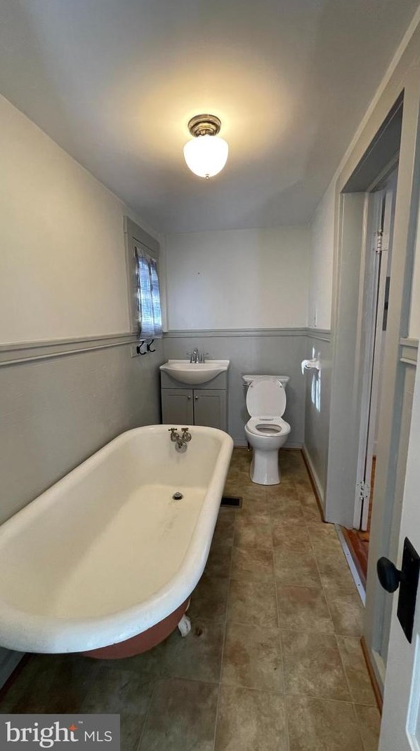 939 Woodland Ave, Winchester VA  22601-5823 exterior