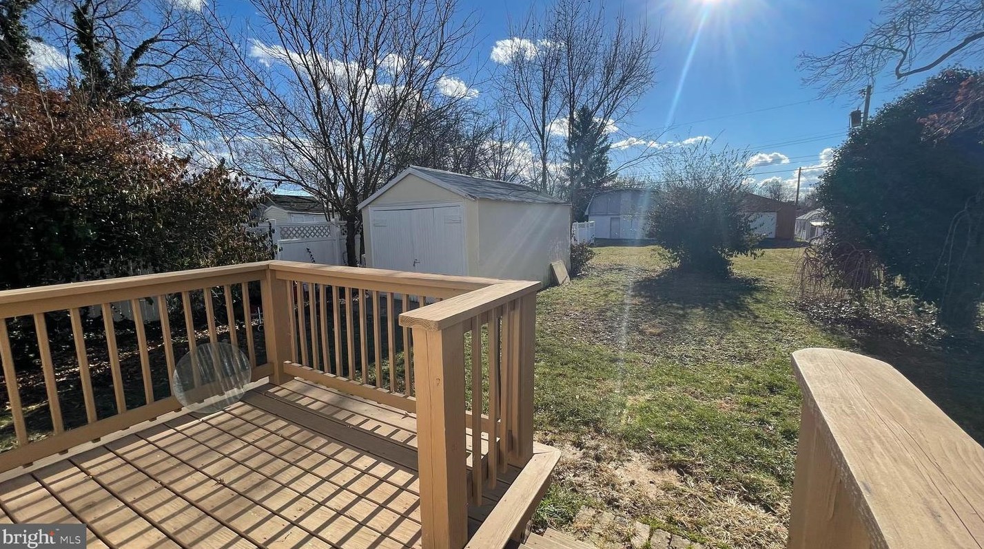 939 Woodland Ave, Winchester VA  22601-5823 exterior