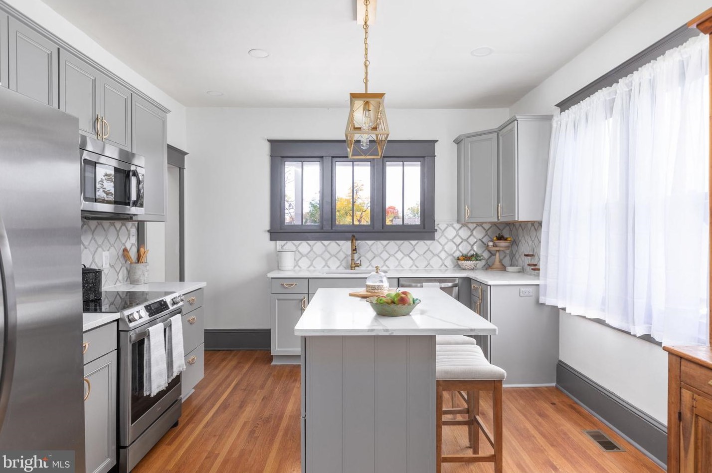 803 Berryville Ave, Winchester VA  22601-5913 exterior