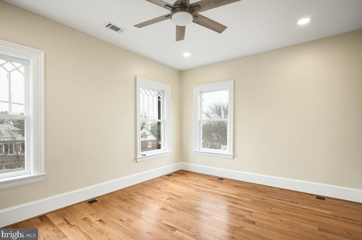 439 Braddock St, Winchester VA  22601-3921 exterior
