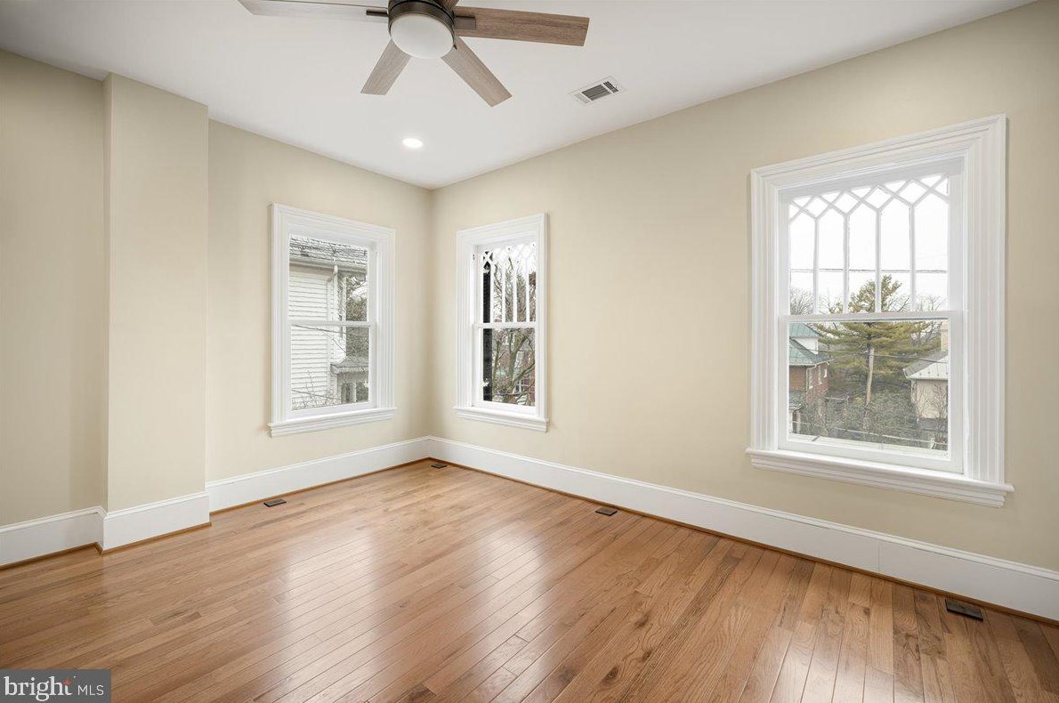 439 Braddock St, Winchester VA  22601-3921 exterior