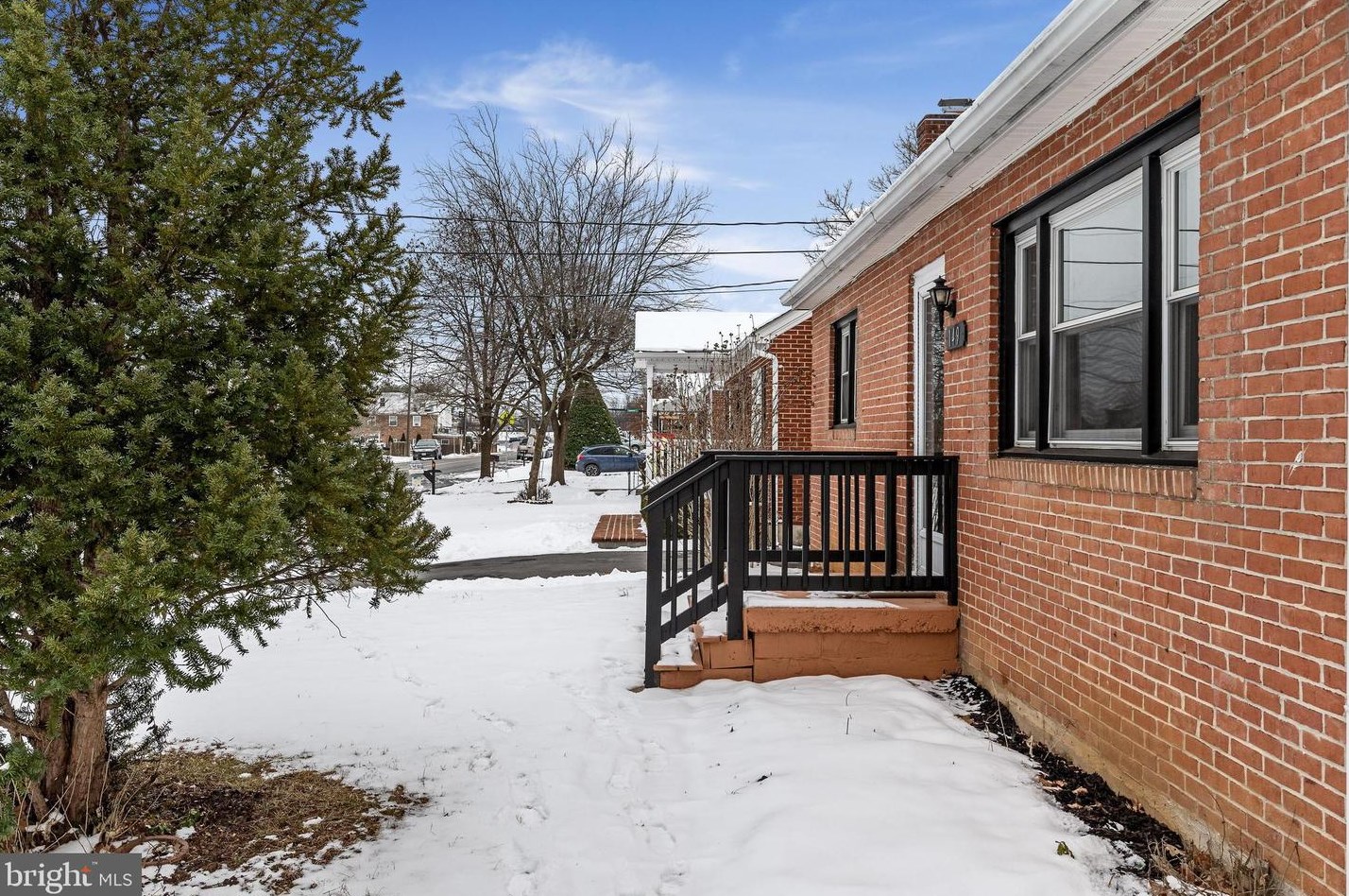 149 Fox Dr, Winchester VA  22601-3034 exterior