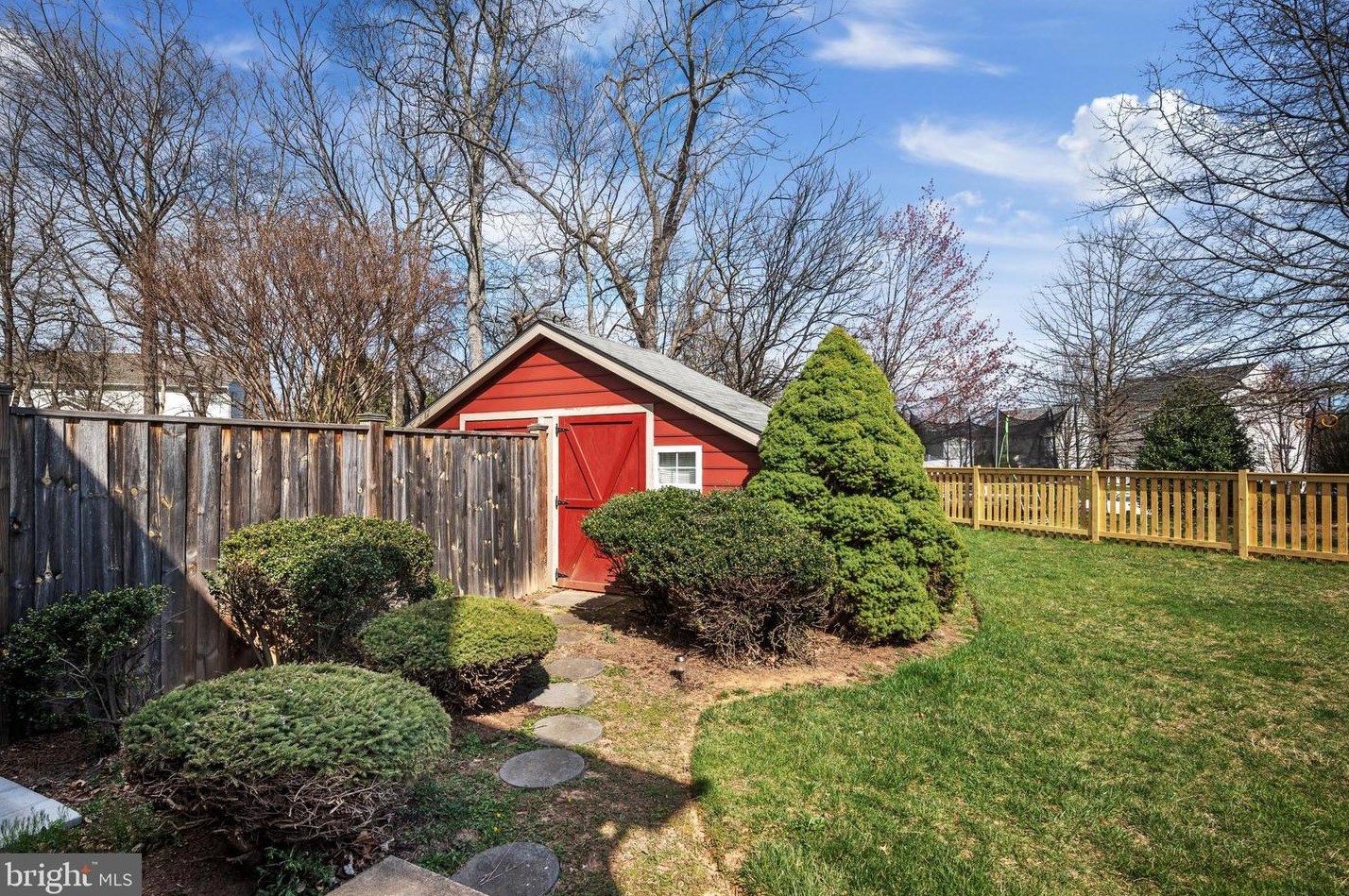 2056 Cidermill Ln, Winchester VA  22601-2775 exterior