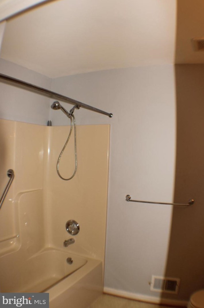 1815 Melvor Ln, Winchester VA  22601-6390 exterior