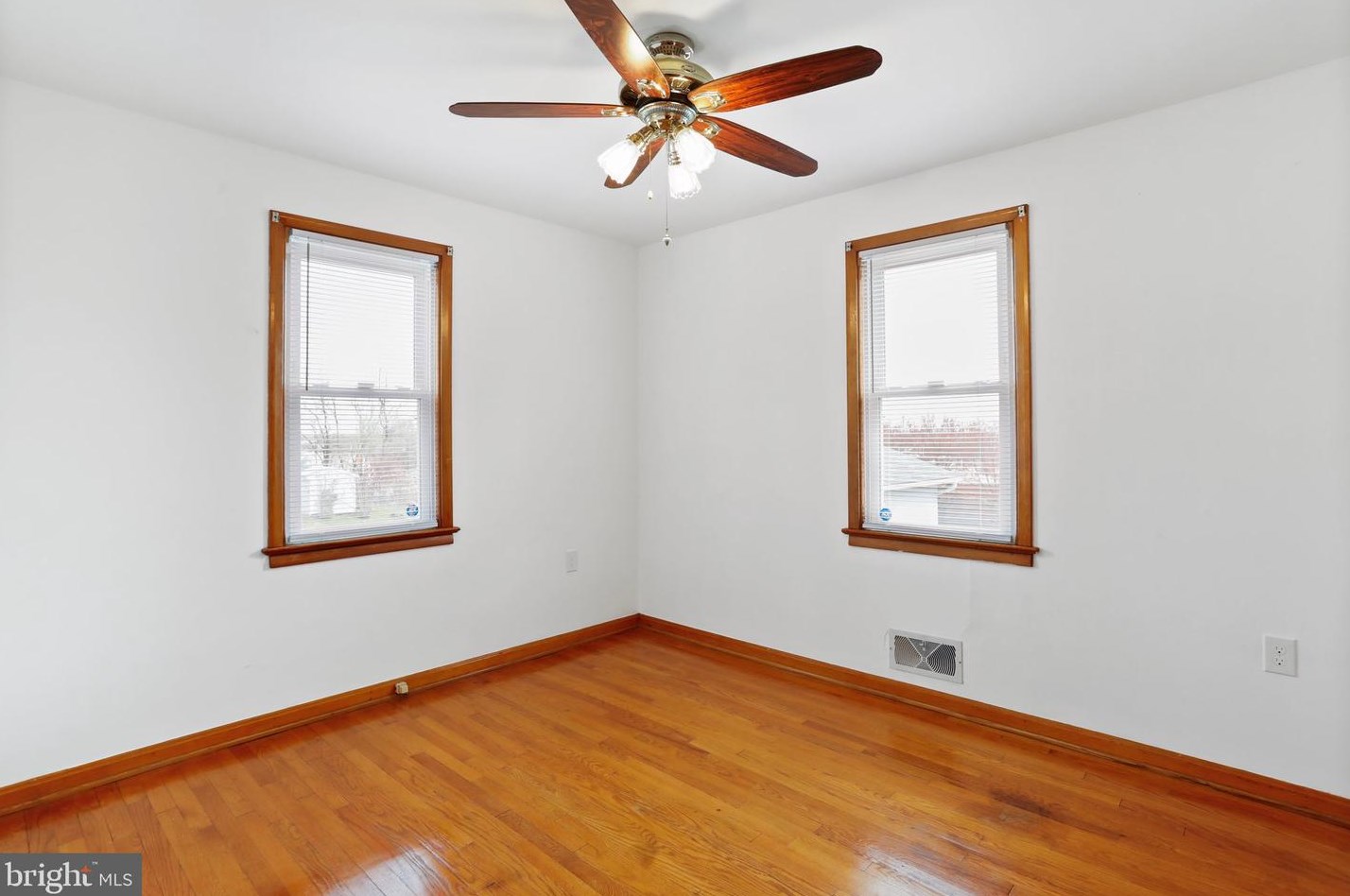 2428 Massanutten Ter, Winchester VA  22601-2750 exterior