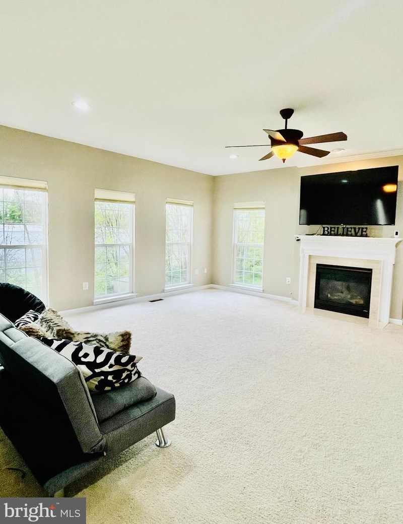 635 Beehive Way, Winchester VA  22601-6438 exterior