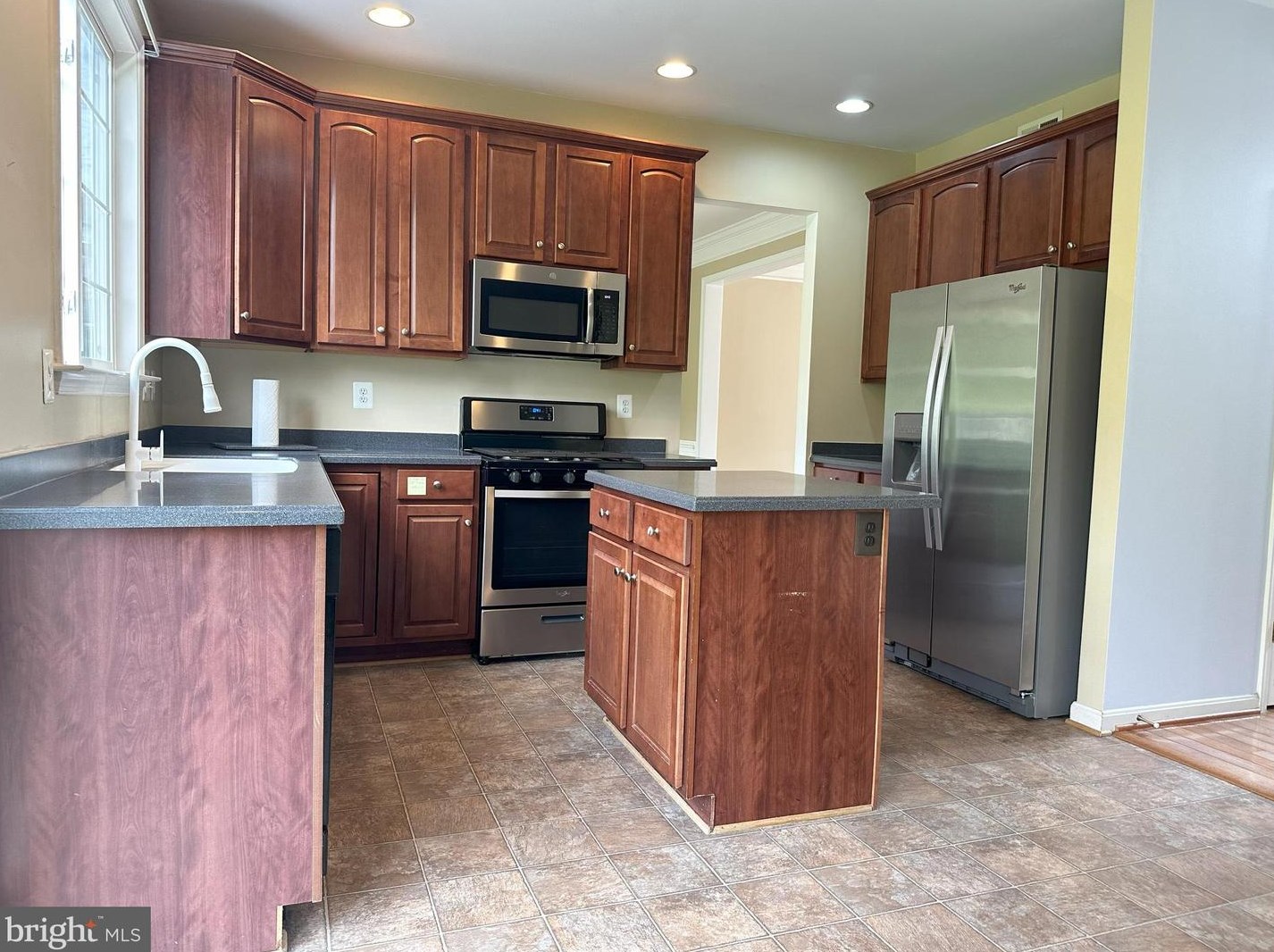 1941 Melvor Ln, Winchester VA  22601-6503 exterior