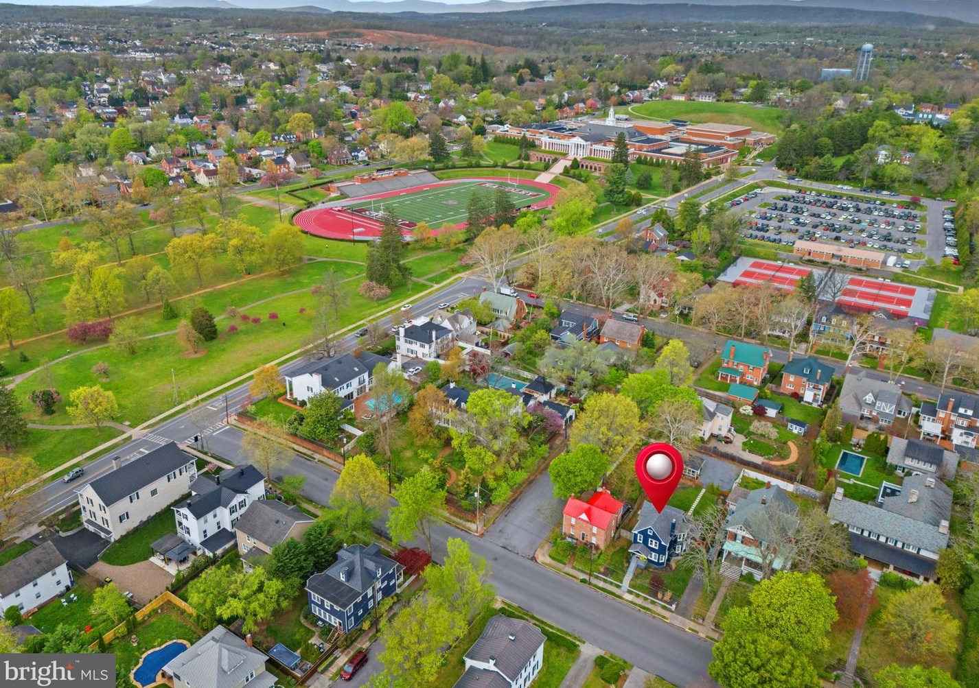 715 Washington St, Winchester VA  22601-4038 exterior