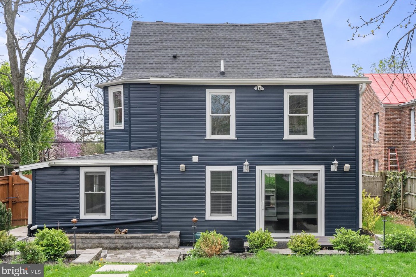 715 Washington St, Winchester VA  22601-3909 exterior