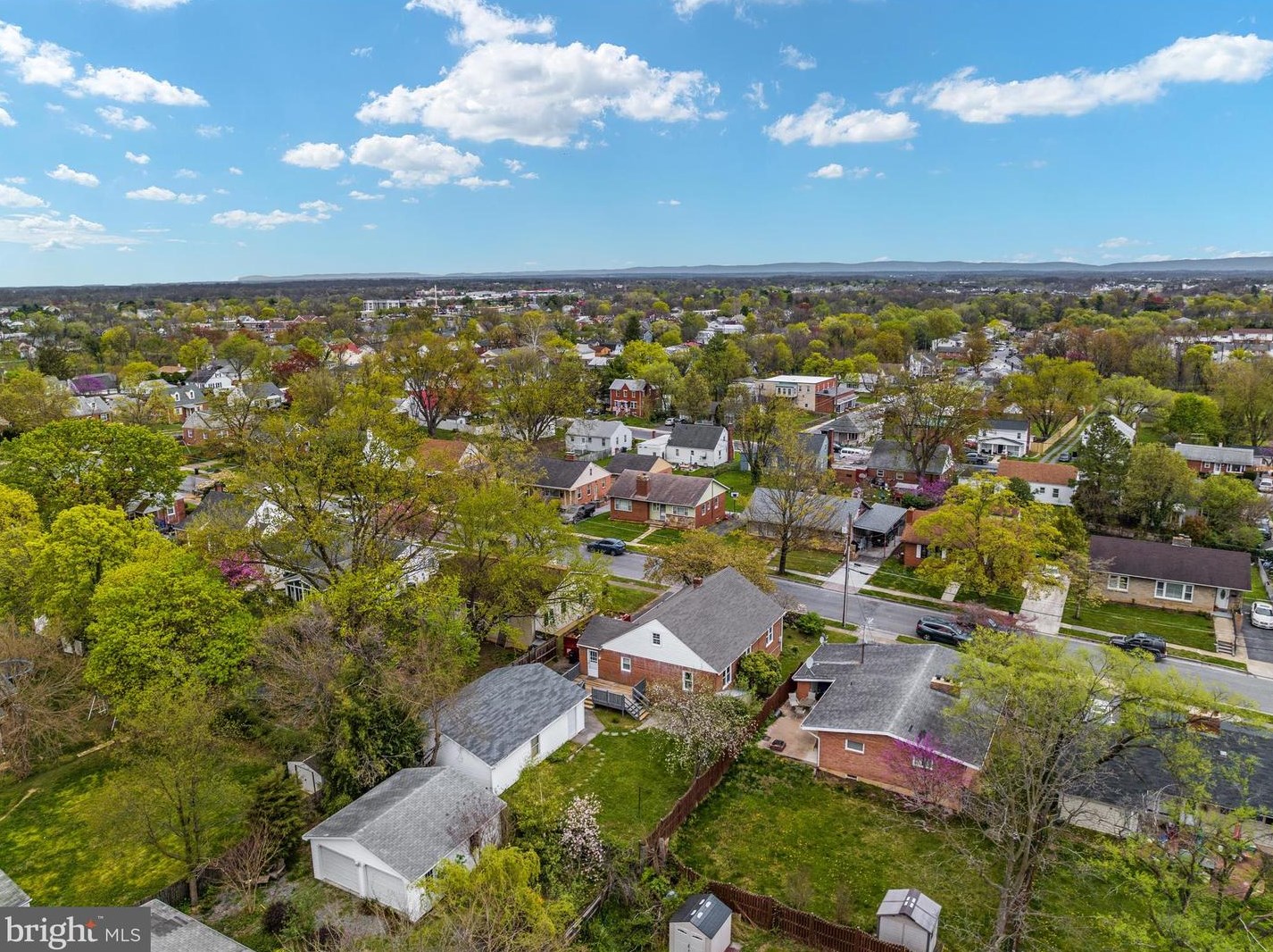 213 Molden Dr, Winchester VA  22601-5512 exterior